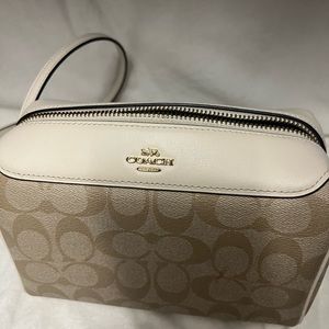 Coach bag.  Croassbody.  Gently used.